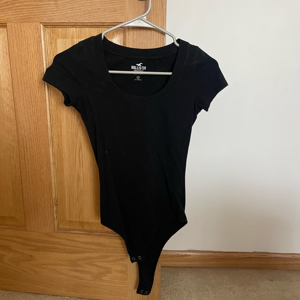 Hollister short sleeve bodysuit, black, size small